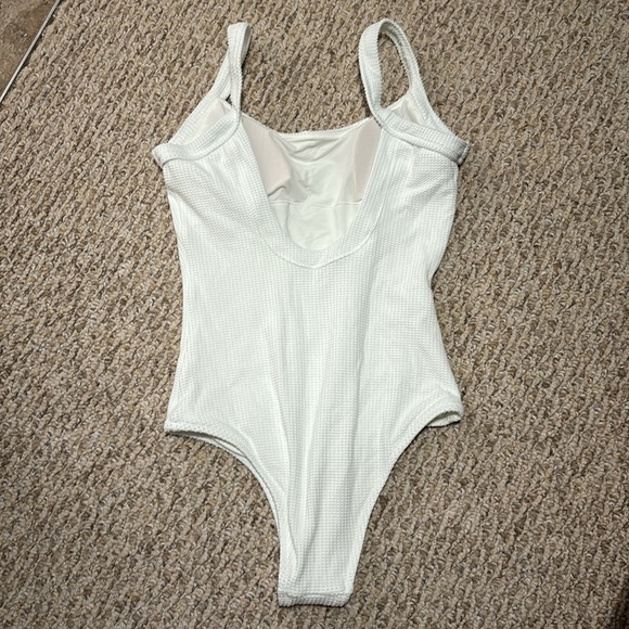 Aerie bathing suit - Picture 2 of 4